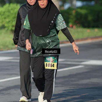 Runner Photo 6018678