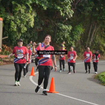 Runner Photo 6018679