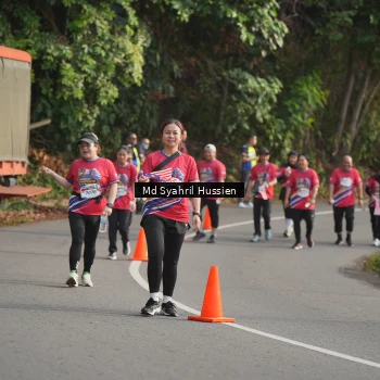 Runner Photo 6018682