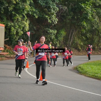 Runner Photo 6018686