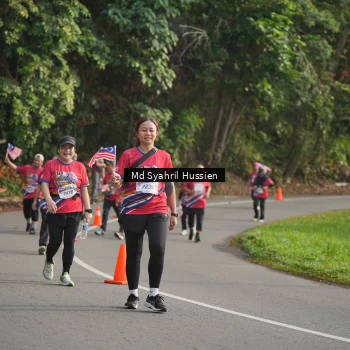 Runner Photo 6018695