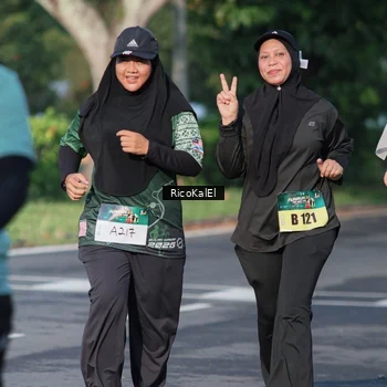 Runner Photo 6018716