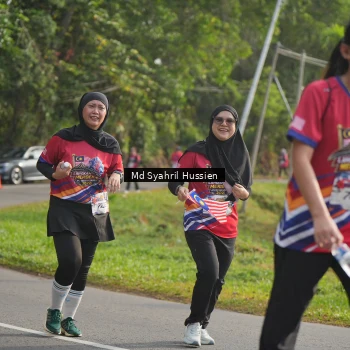 Runner Photo 6018734