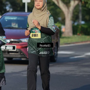 Runner Photo 6018737