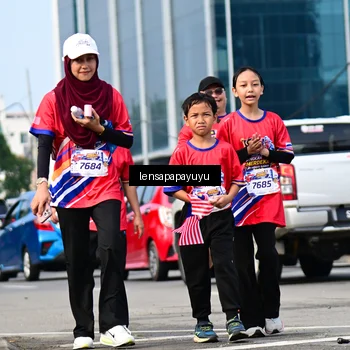 Runner Photo 6018746