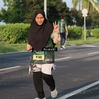 Runner Photo 6018748