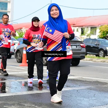 Runner Photo 6018763