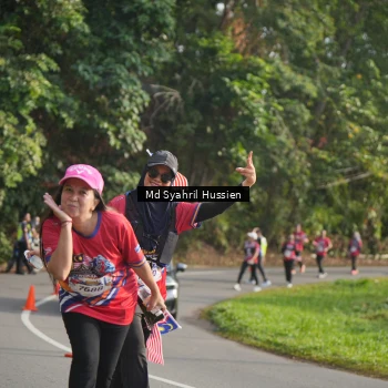 Runner Photo 6018772