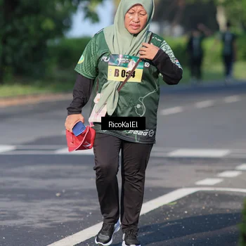 Runner Photo 6018785