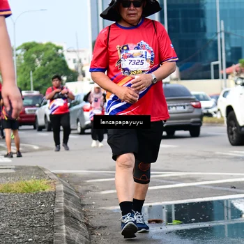 Runner Photo 6018790