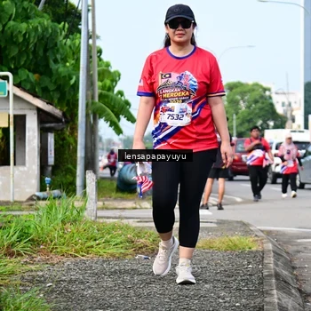 Runner Photo 6018792