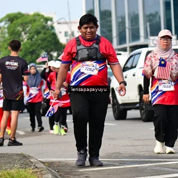 Runner Photo 6018797