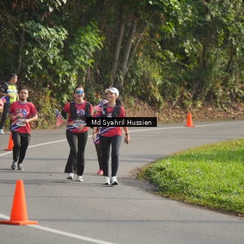 Runner Photo 6018804
