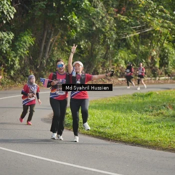 Runner Photo 6018866