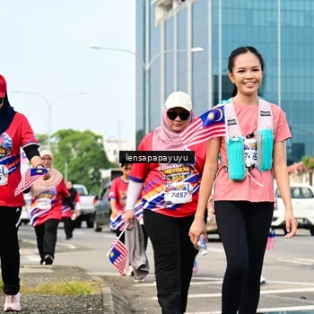 Runner Photo 6018875