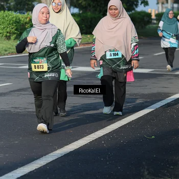 Runner Photo 6018936