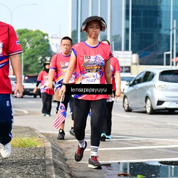 Runner Photo 6018975