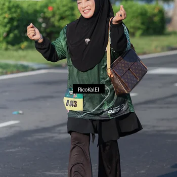 Runner Photo 6018994