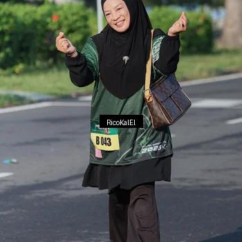 Runner Photo 6019000