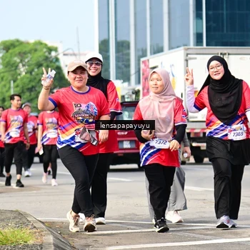 Runner Photo 6019035