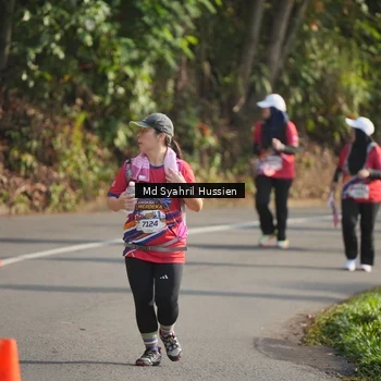 Runner Photo 6019079