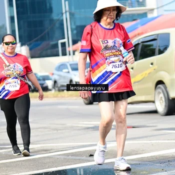 Runner Photo 6019094