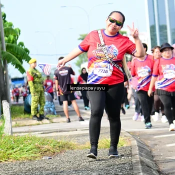 Runner Photo 6019099