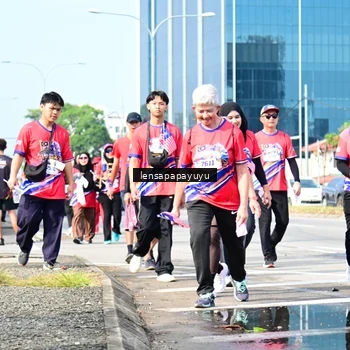 Runner Photo 6019121