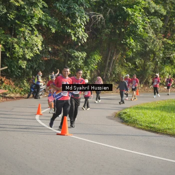 Runner Photo 6019158