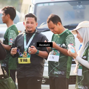 Runner Photo 6019193