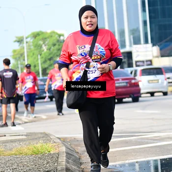 Runner Photo 6019214