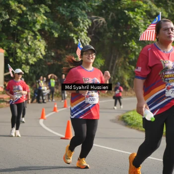 Runner Photo 6019307