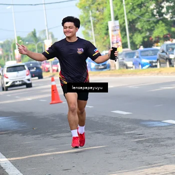 Runner Photo 6019351