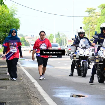 Runner Photo 6019375