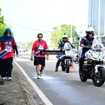 Runner Photo 6019381
