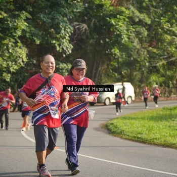 Runner Photo 6019441