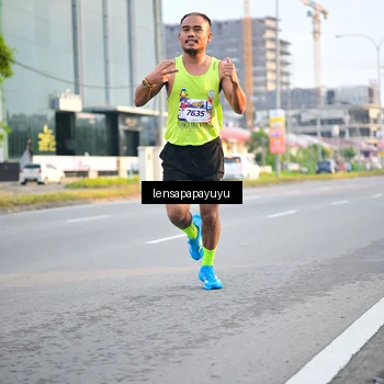 Runner Photo 6019518