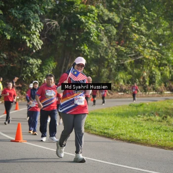 Runner Photo 6019591