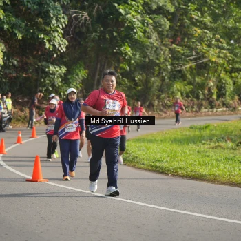 Runner Photo 6019598