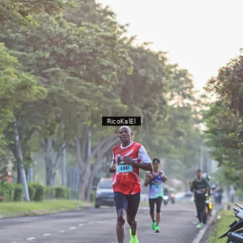 Runner Photo 6019668