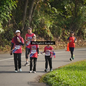 Runner Photo 6019678
