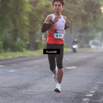 Runner Photo 6019700