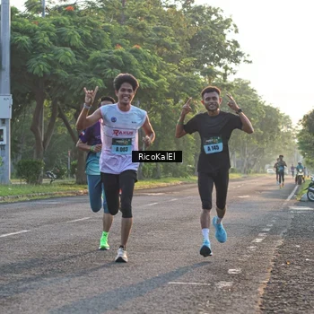 Runner Photo 6019731