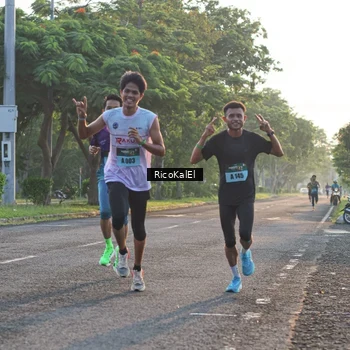 Runner Photo 6019733