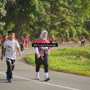 Runner Photo 6019742