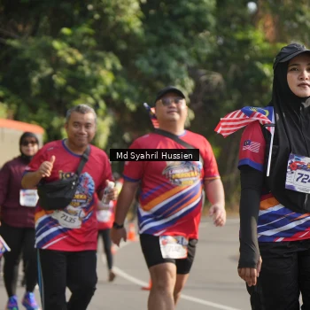 Runner Photo 6019800