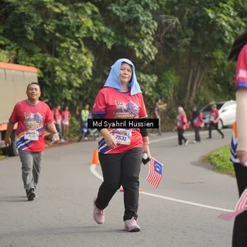 Runner Photo 6020024