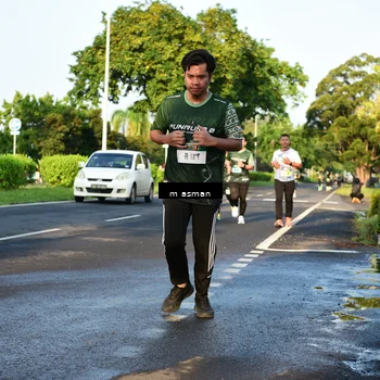 Runner Photo 6020124