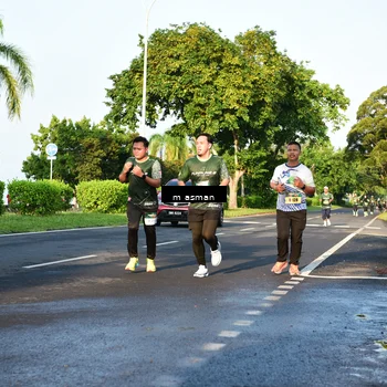 Runner Photo 6020131
