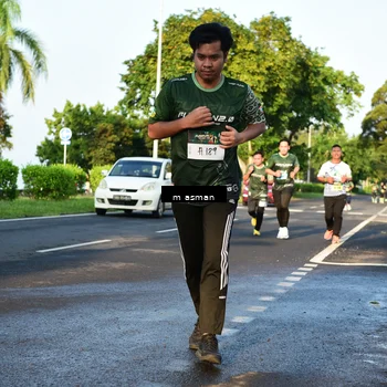 Runner Photo 6020133